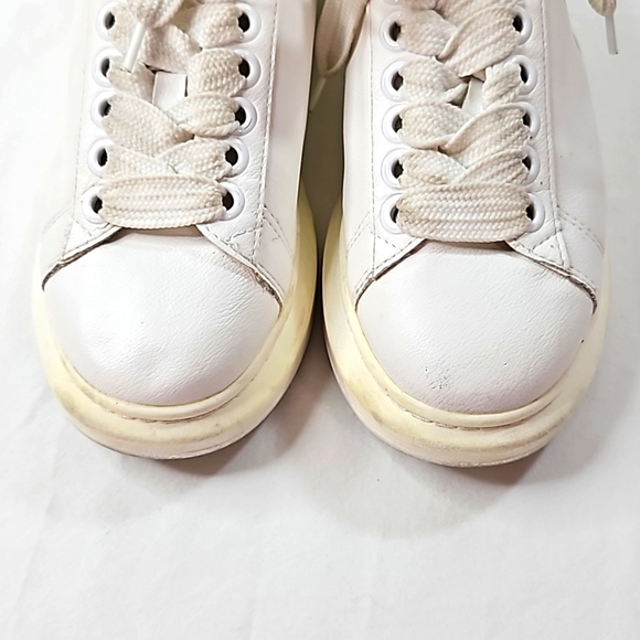 Steve Madden Gaines Women's Platform Studded Gilmore Sneaker Size 7 - Picture 3 of 8